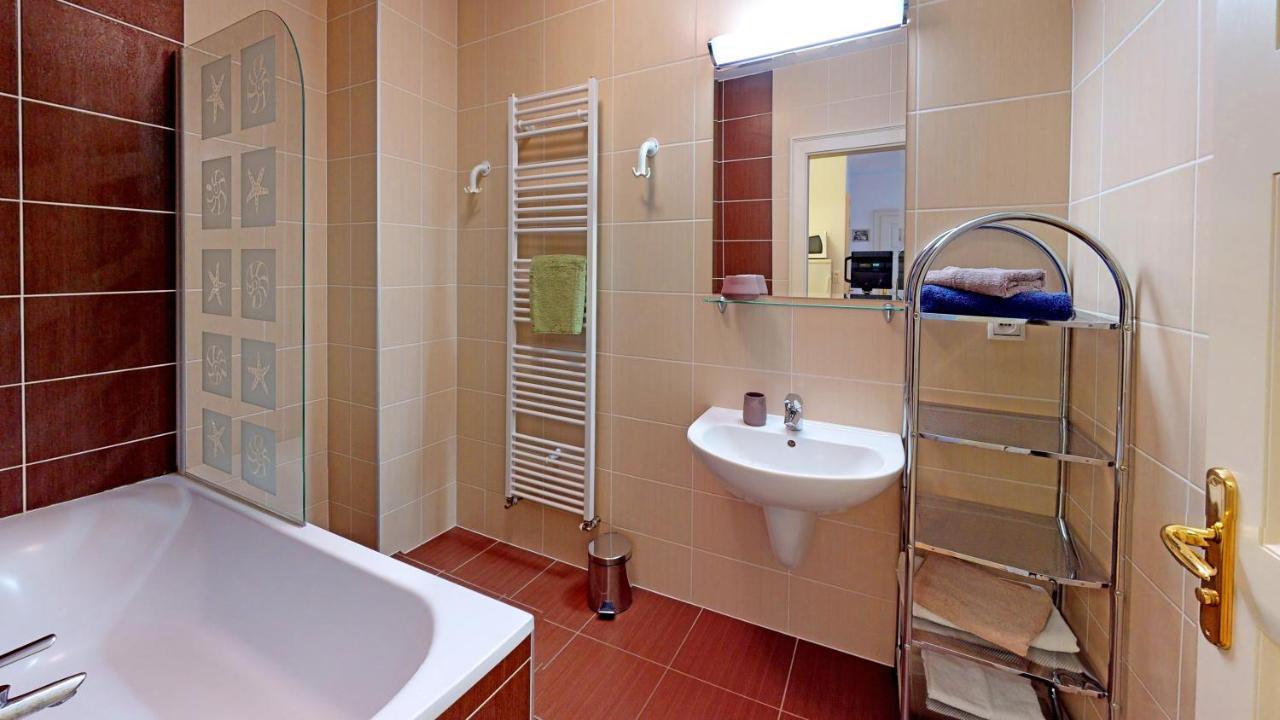 Central Apartmany Biela street Bratysława Zewnętrze zdjęcie