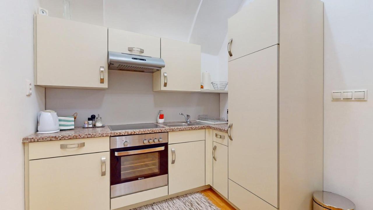 Central Apartmany Biela street Bratysława Zewnętrze zdjęcie