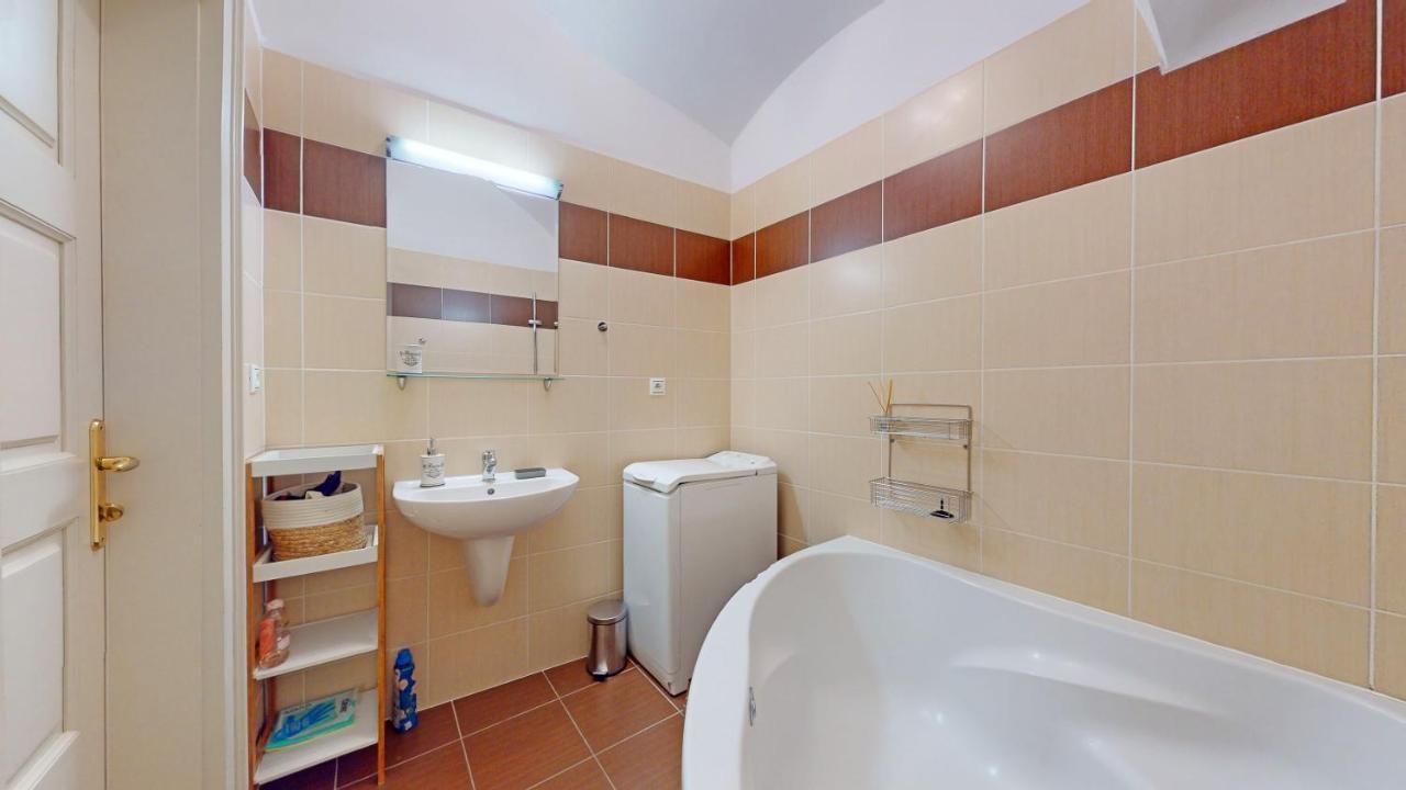 Central Apartmany Biela street Bratysława Zewnętrze zdjęcie