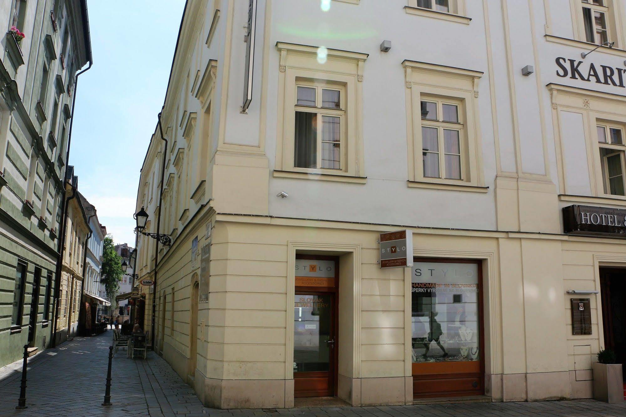 Central Apartmany Biela street Bratysława Zewnętrze zdjęcie